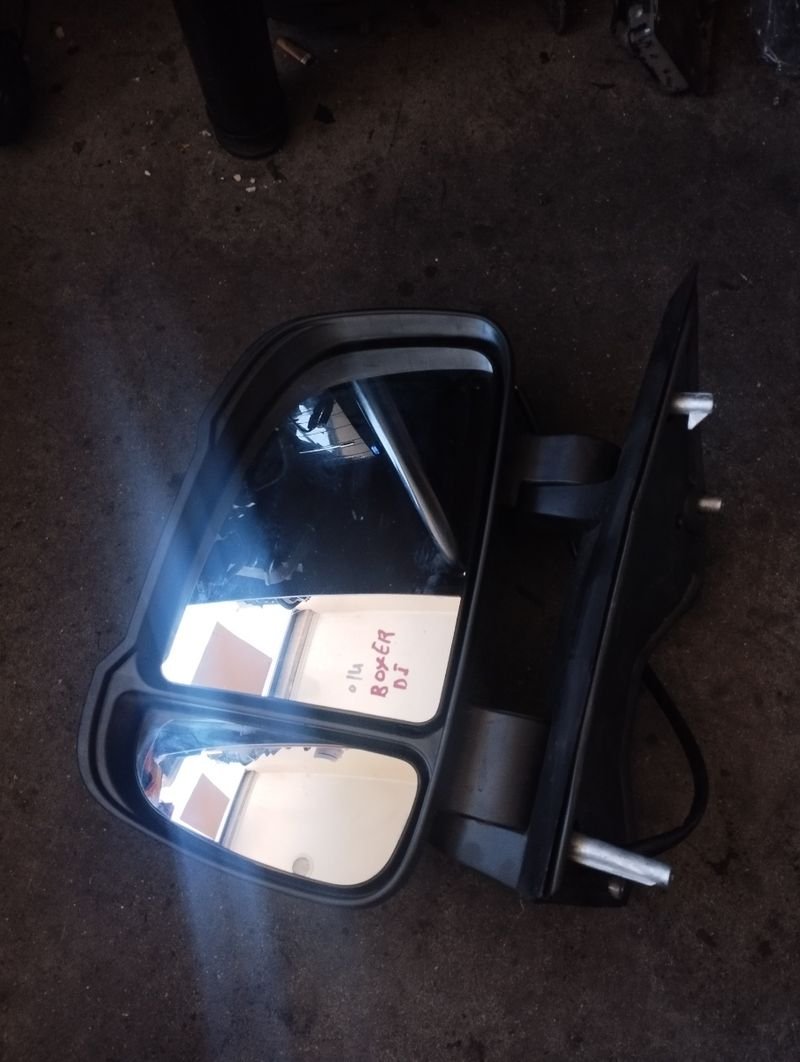 Retrovisor izquierdo boxer 2014