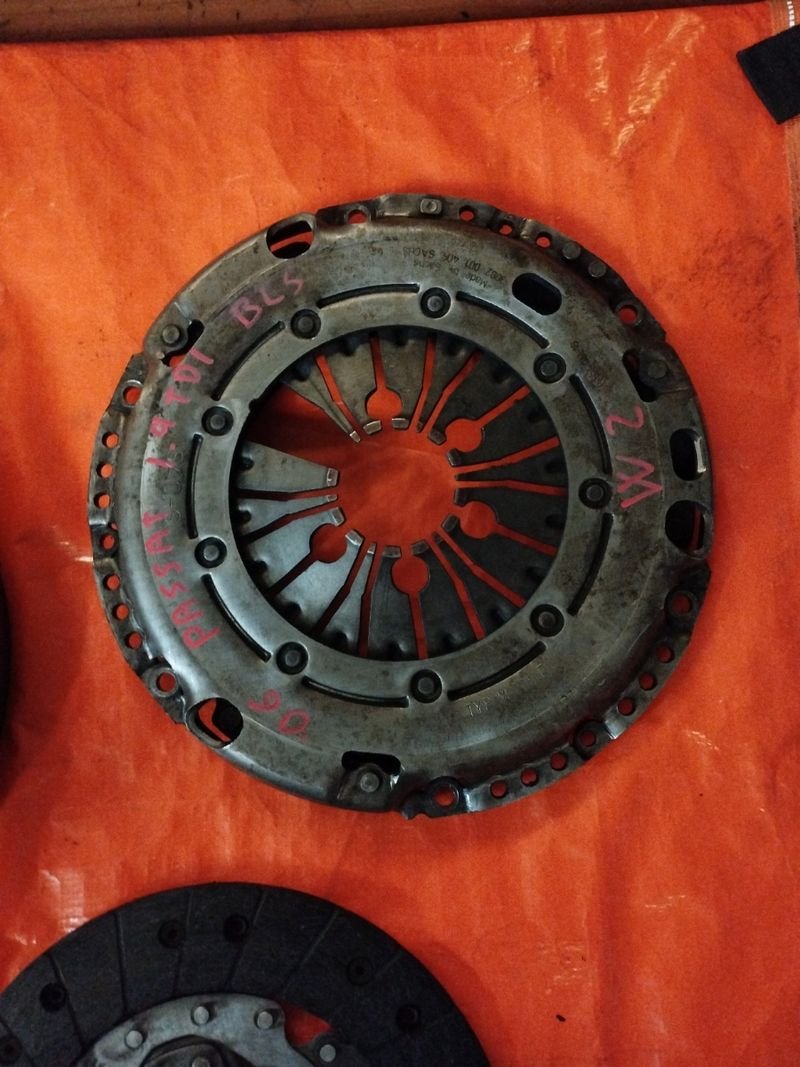 Embrague Passat 1.9 BLS | Ref. 03L105266B - Imagen 2