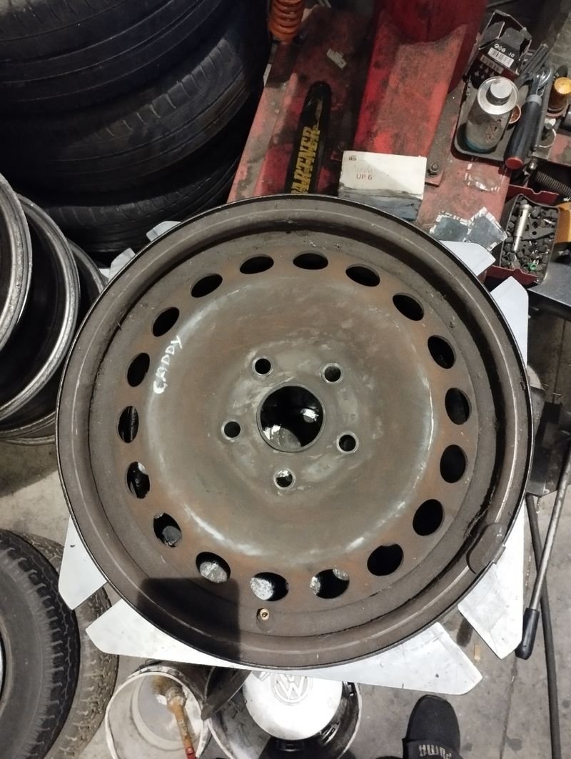 Llanta 15 VW Caddy 5 tornillos