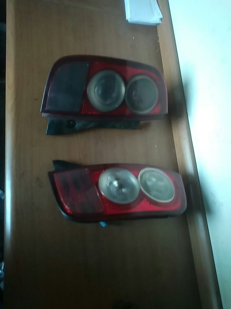 piltos traseros Micra 2005