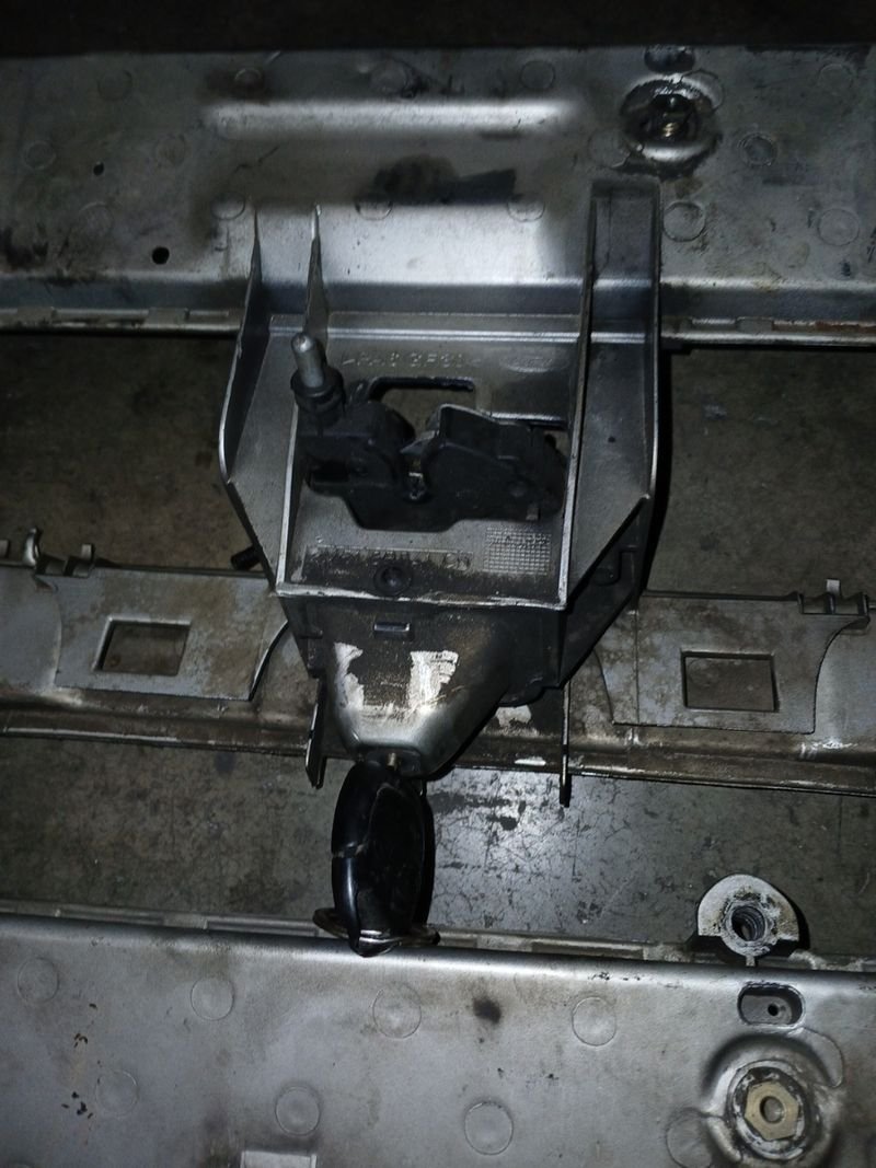 FRONTALES FORD FOCUS CON LLAVE - Imagen 4