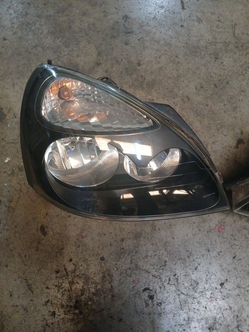 OPTICAS RENAULT CLIO - Imagen 2