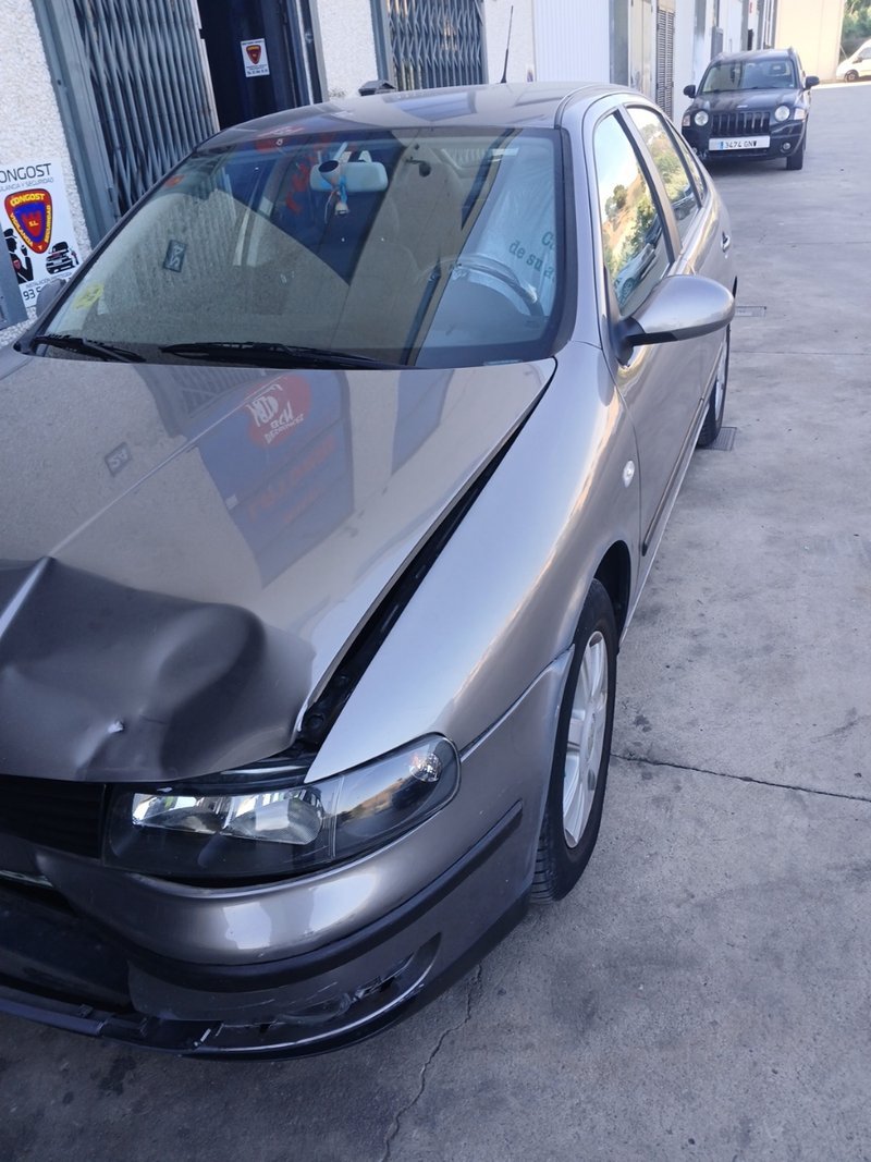 SEAT LEON EN DESPIECE - Imagen 3