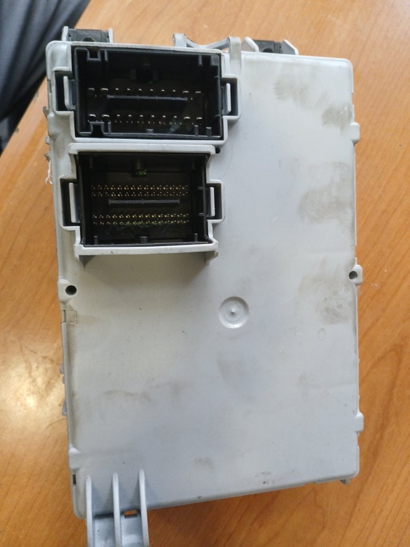 Caja fusibles Fiat Scudo | Ref. 967847718001 - Imagen 2