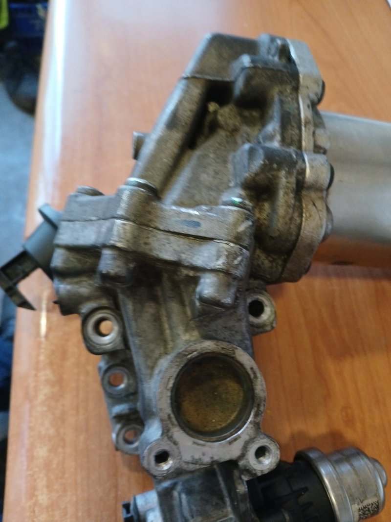 EGR Ford Transit | Ref. GK2Q9F464AC - Imagen 2