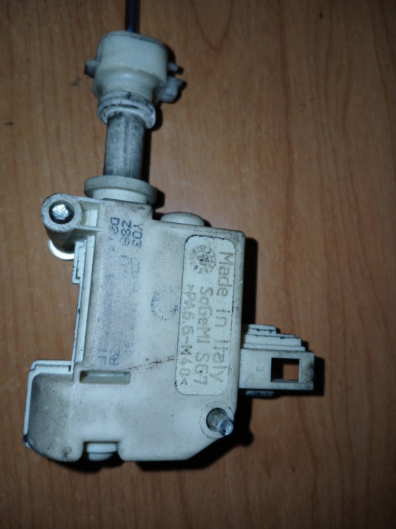 Motorcito centralizado seat - Imagen 4