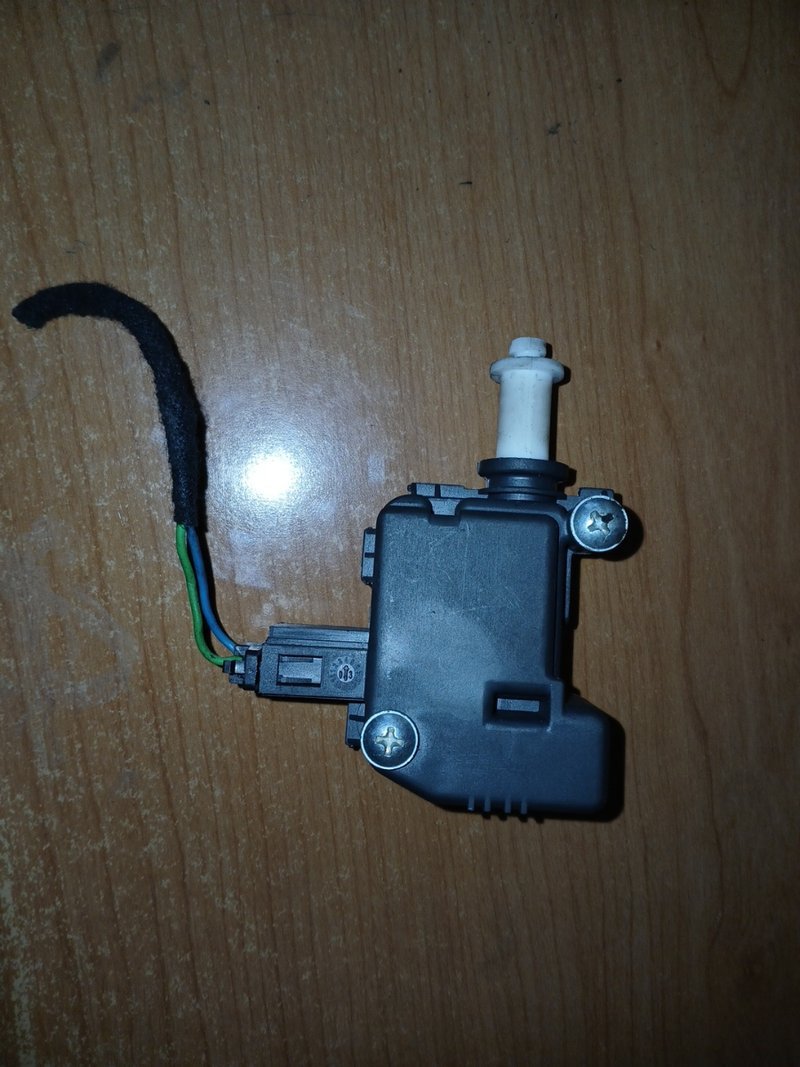 Motorcito centralizado seat - Imagen 5