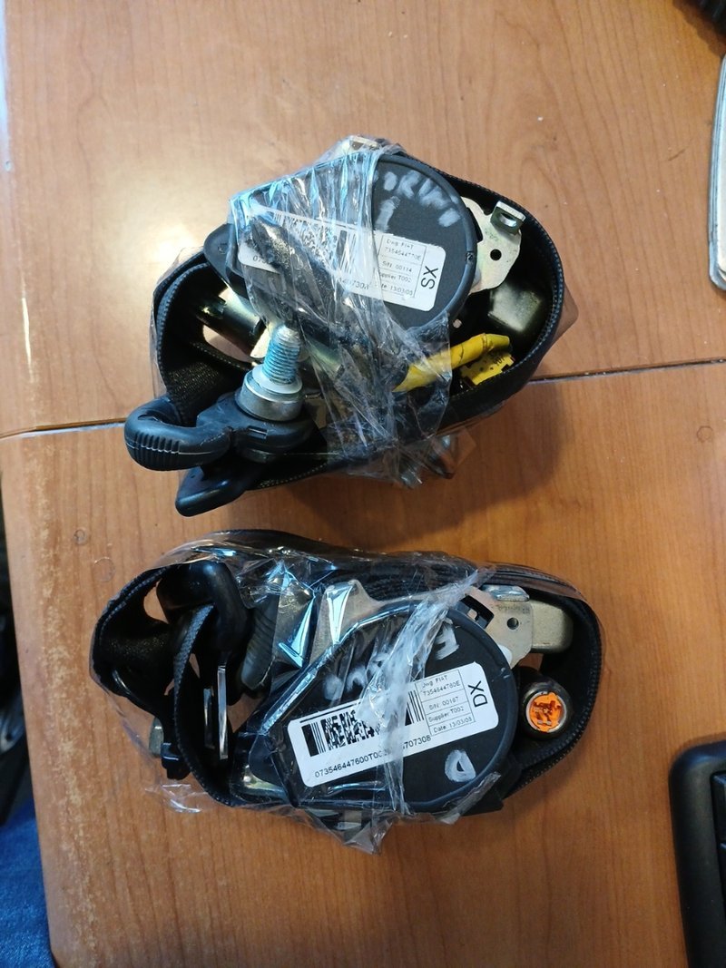 Cinturones Delanteros Fiat Fliorino