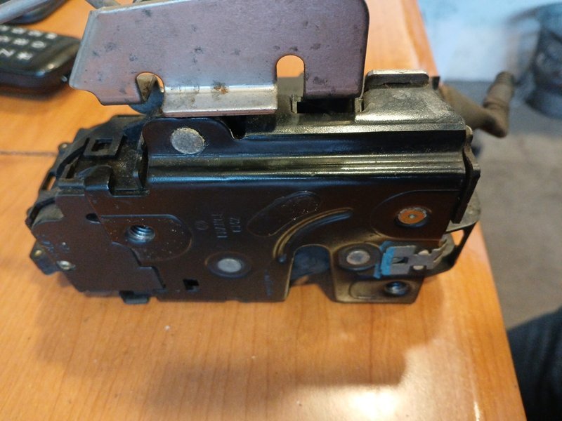 Cerradura AUDI A-3 | Ref. 4E1837016 - Imagen 3