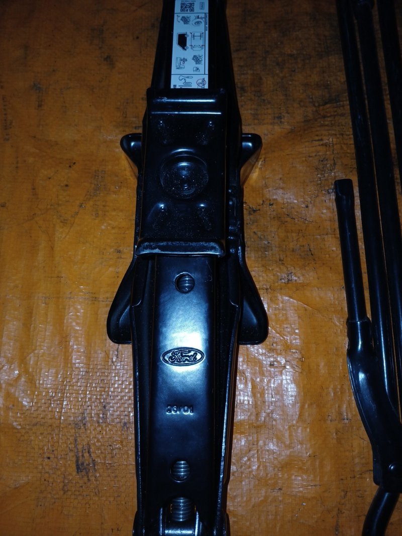 Gato y herramientas Ford Custom | Ref. BK31-17T081-AA - Imagen 2