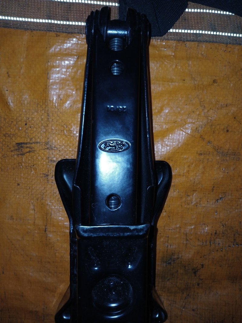 Gato y herramientas Ford Custom | Ref. BK31-17T081-AA - Imagen 4