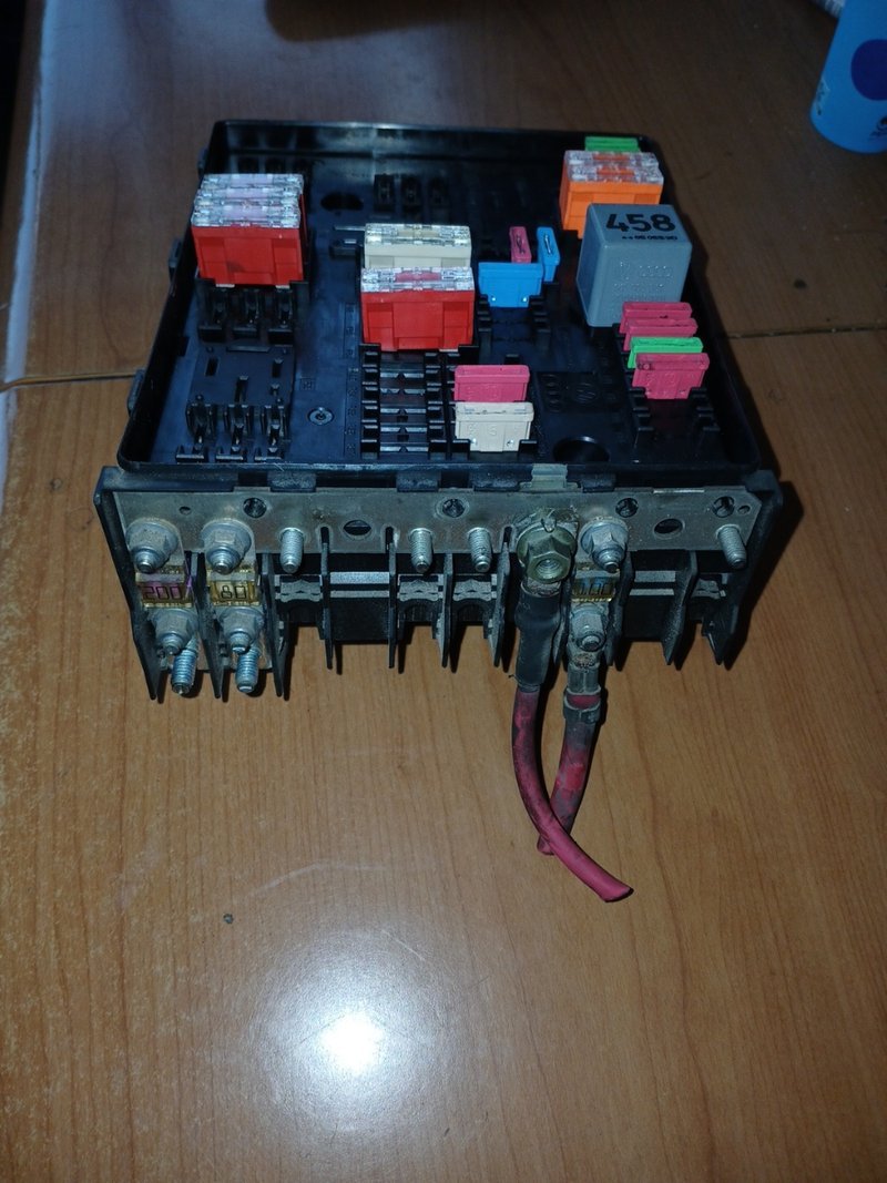 Caja de Fusibles Seat Altea 1.9 TDi | Ref. 1K0937124K - Imagen 4