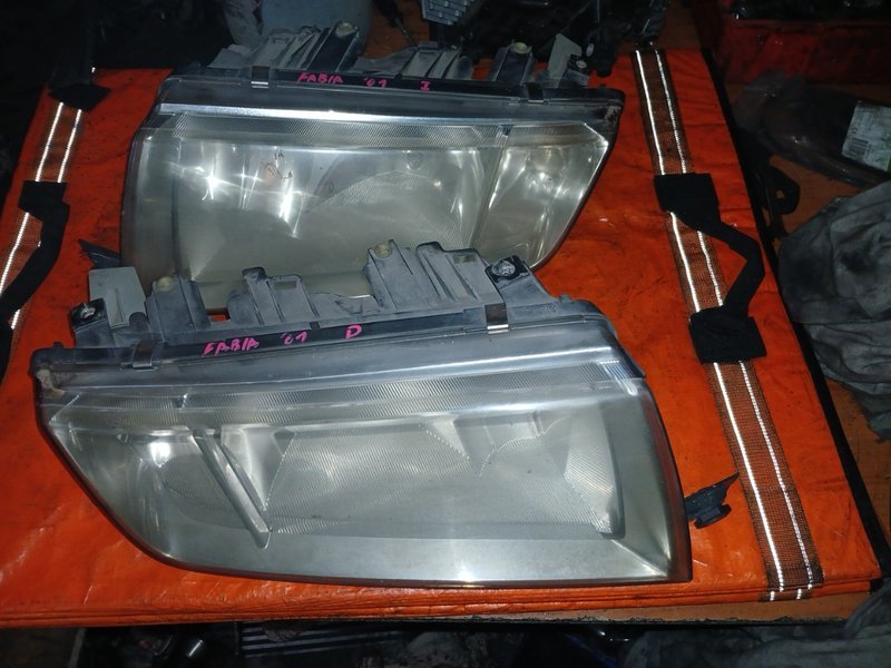 Ópticas Skoda Fabia 2001 - Imagen 2