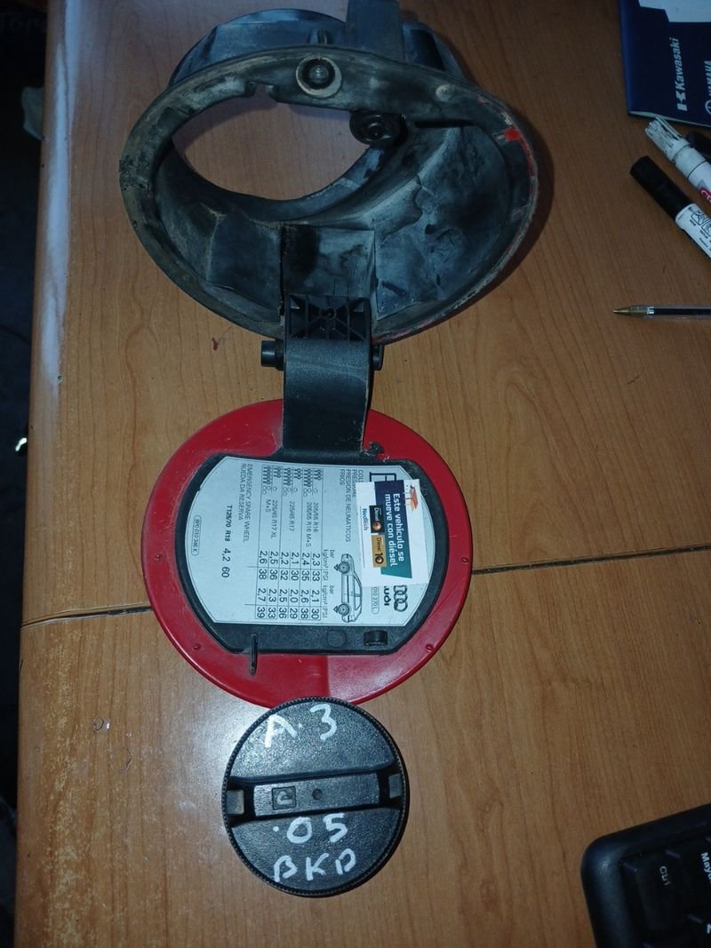 TAPA Depósito de Gasolina Audi A-3 - Imagen 3