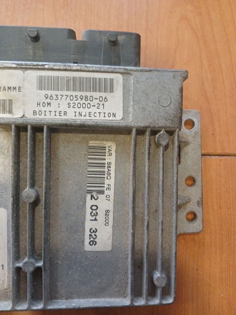 Centralita ECU Citroen Saxo 1.4 | Ref. 9643134280 - Imagen 3