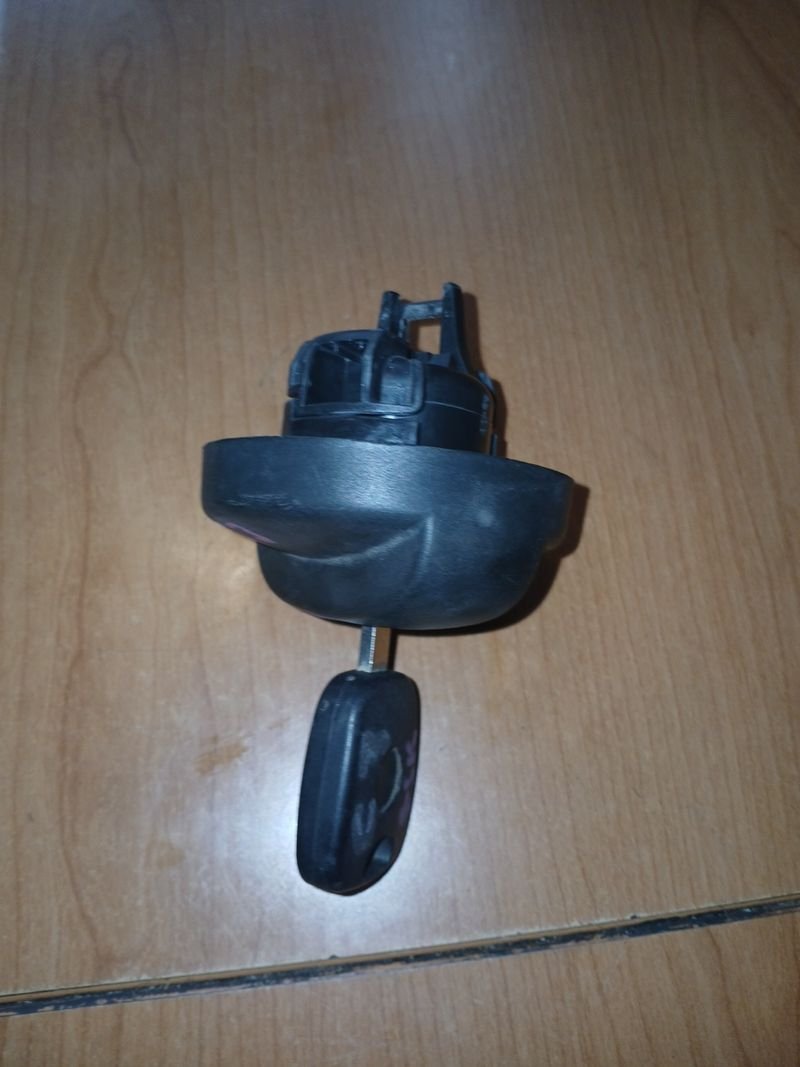 Tapón gasolina Citroen C-3 - Imagen 5