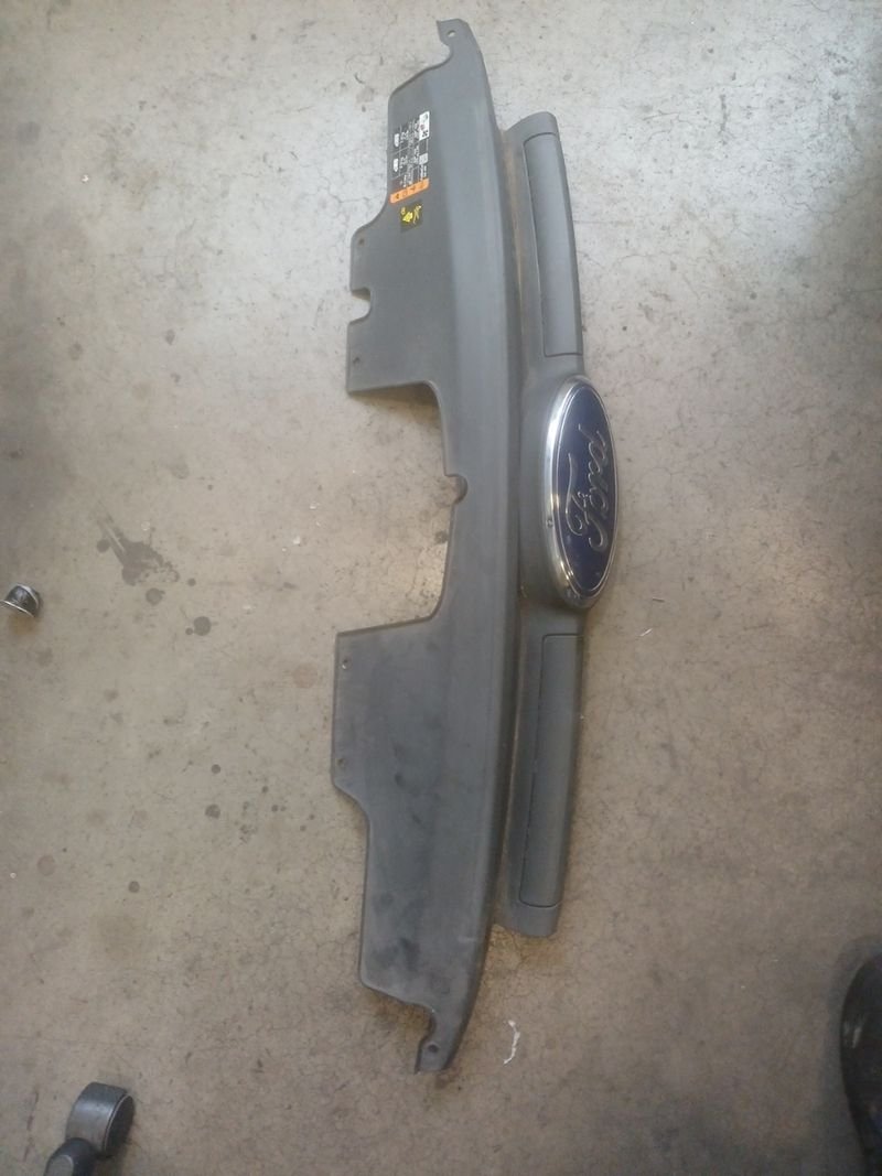 Parrilla FORD CUSTOM | Ref. JK21-R17757-A - Imagen 2
