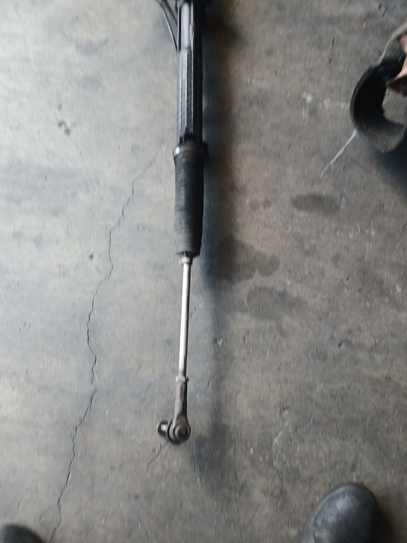 CREMALLERA DIRECCION FORD TANSIT - Imagen 2
