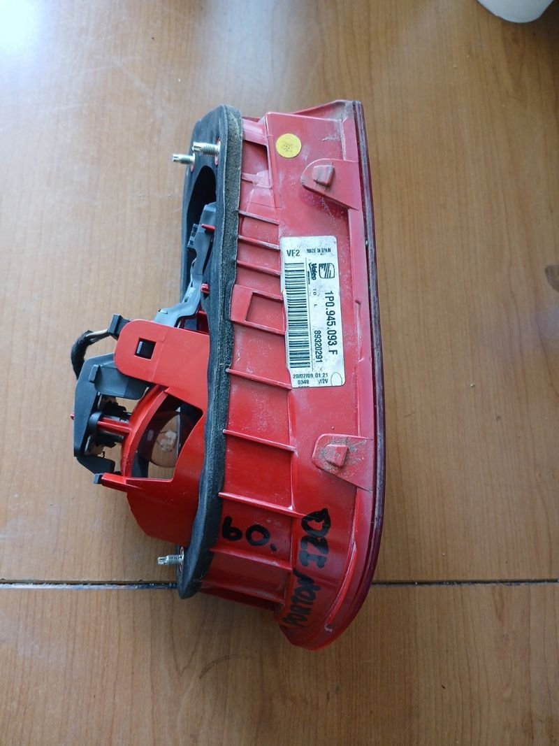 PILOTOS SEAT LEON 2009. | Ref. 1P0945093F - Imagen 2