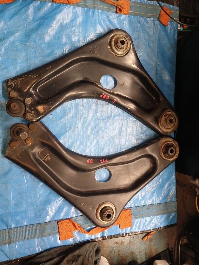 Brazos de Suspensión PEUGEOT 207