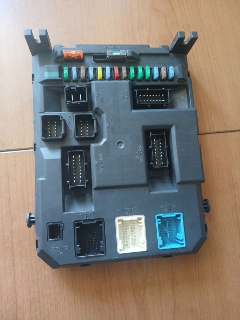 Caja Fusibles BSI Peugeot 207. | Ref. 9664983080 - Imagen 4