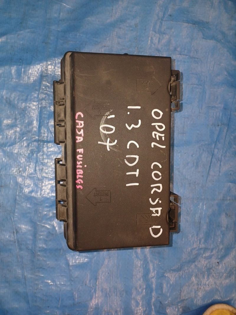 Caja de Fusibles Opel Corsa 1.3 | Ref. 13217394