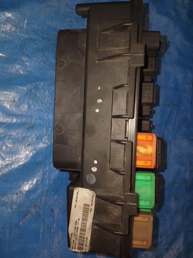 Caja de Fusibles Opel Corsa 1.3 | Ref. 13217394 - Imagen 4