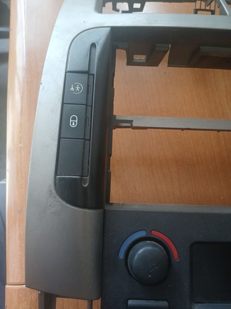 Consola central Fiat Scudo 2014 - Imagen 2