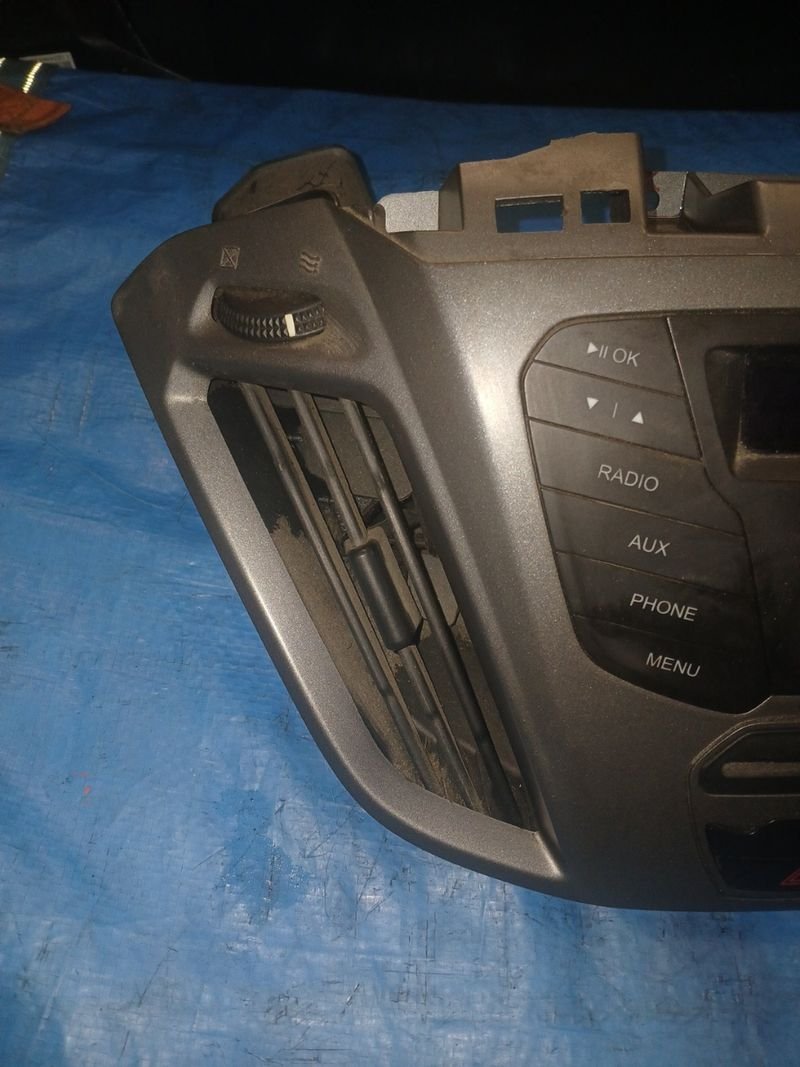 CONSOLA CENTRAL DE FORD CUSTOM - Imagen 2