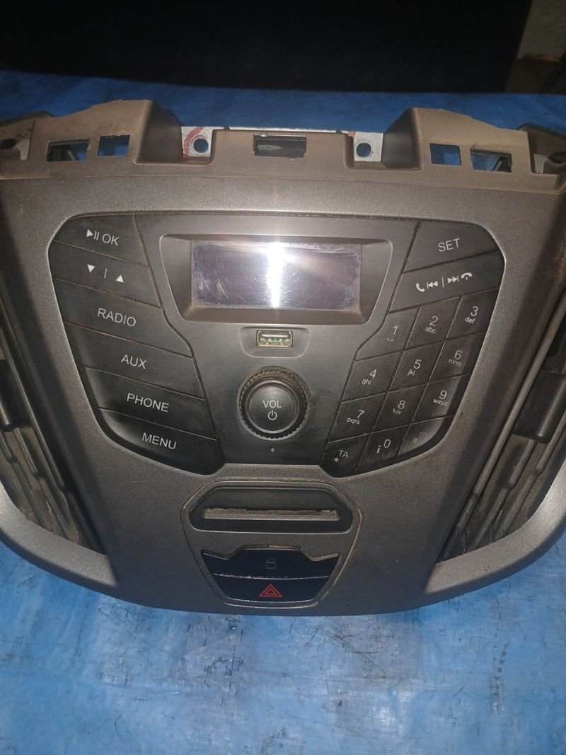 CONSOLA CENTRAL DE FORD CUSTOM - Imagen 3