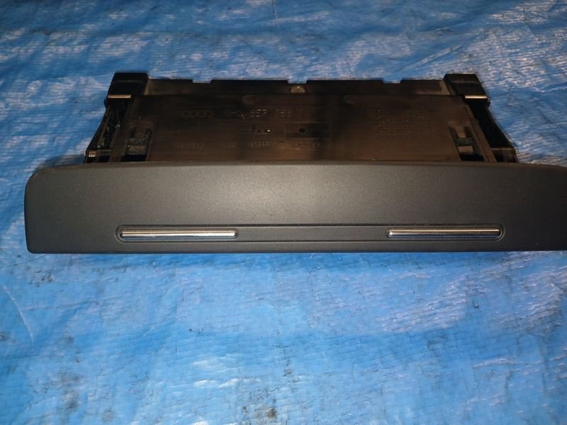 Guantera Seat Exeo 09 - Imagen 2