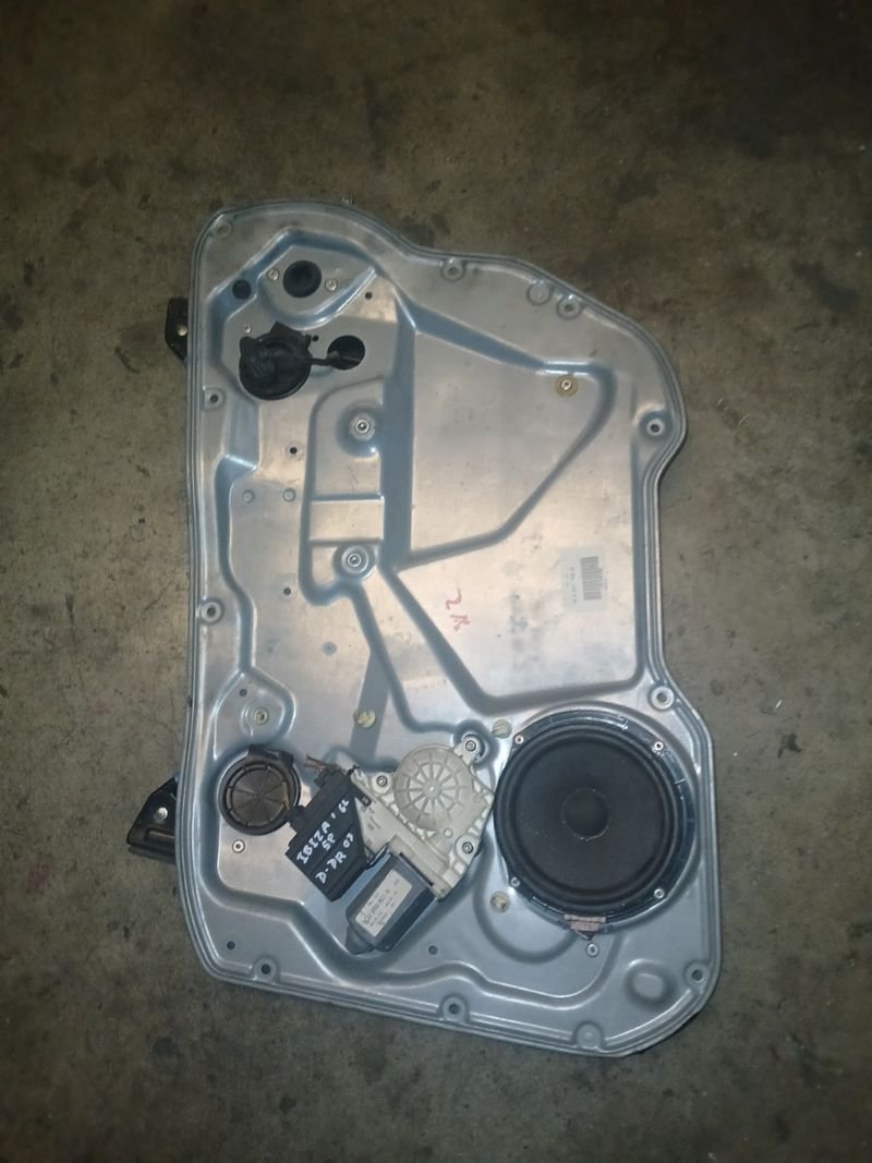 Elevalunas Seat Ibiza delantero