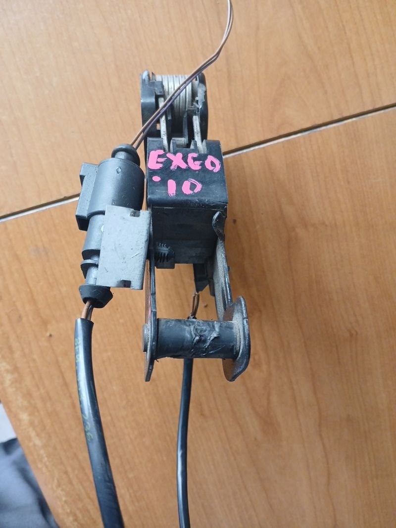 Cerradura Capó Seat Exeo - Imagen 3