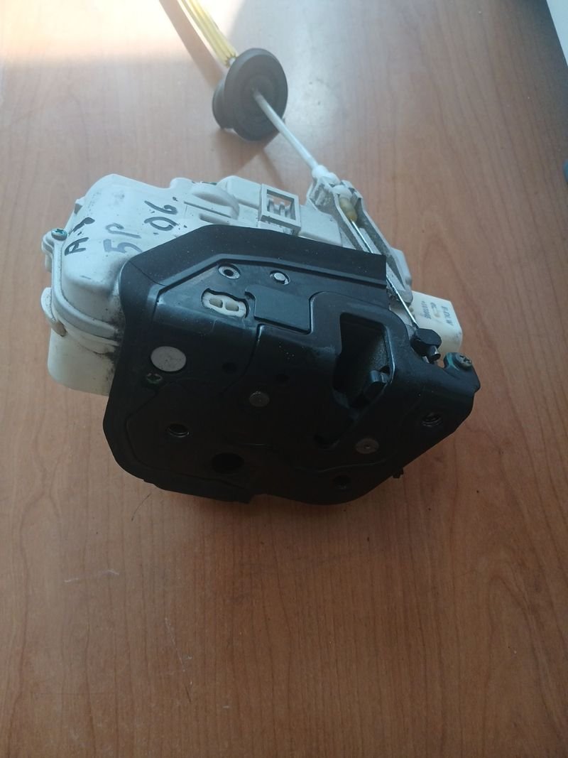 Cerradura Audi A3 Izquierda 06
