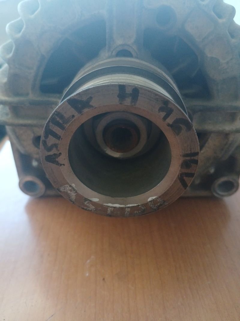 Alternador Opel Astra H 1.6 | Ref. 0124425020 - Imagen 3
