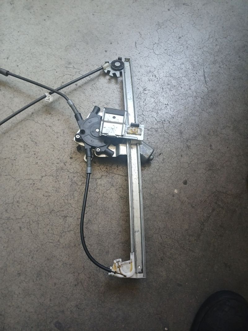 Elevalunas Seat Ibiza 6K 98 - Imagen 4