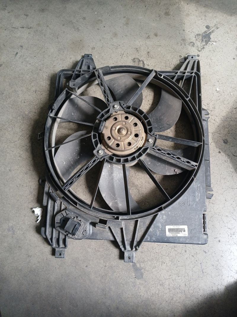 Electroventilador Renault Clio | Ref. 7700428659