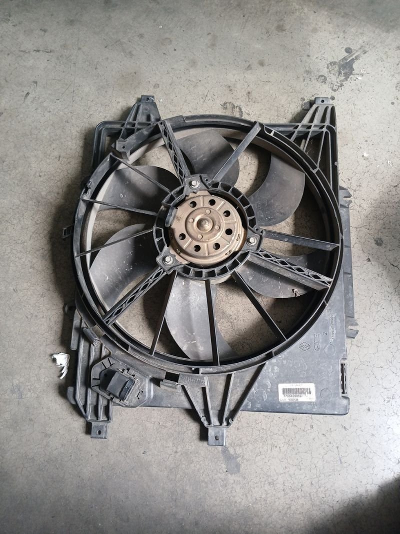 Electroventilador Renault Clio | Ref. 7700428659 - Imagen 2