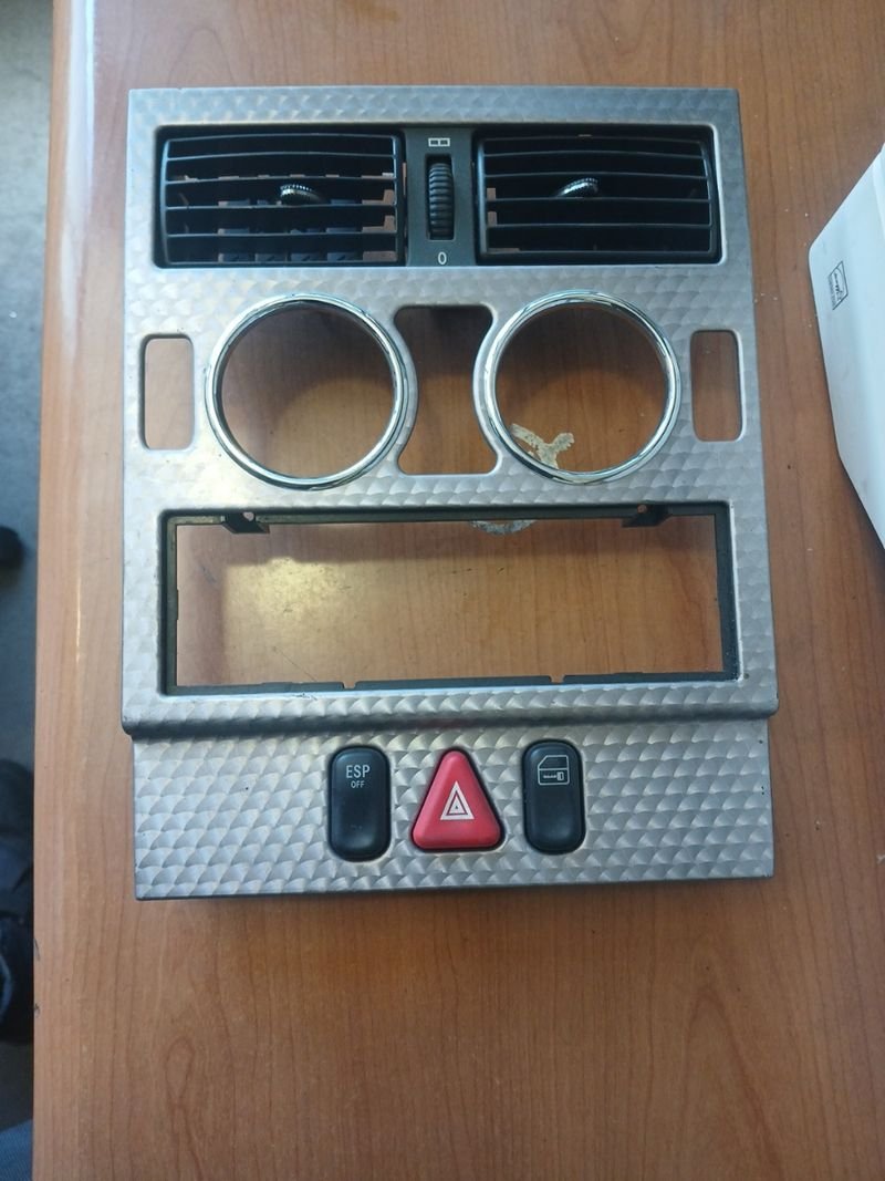 Consola central Mercedes SLK R170 - Imagen 2