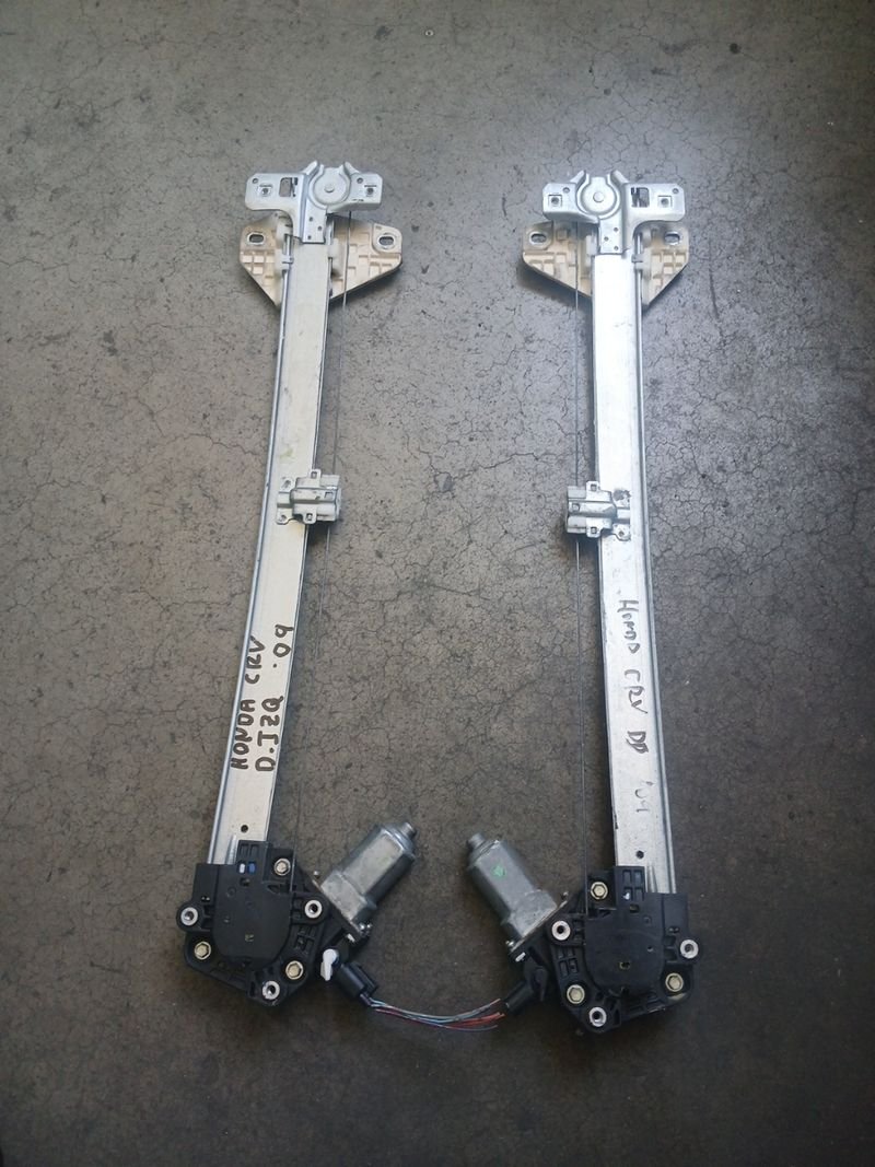 2 Elevalunas delanteros Honda CRV 09