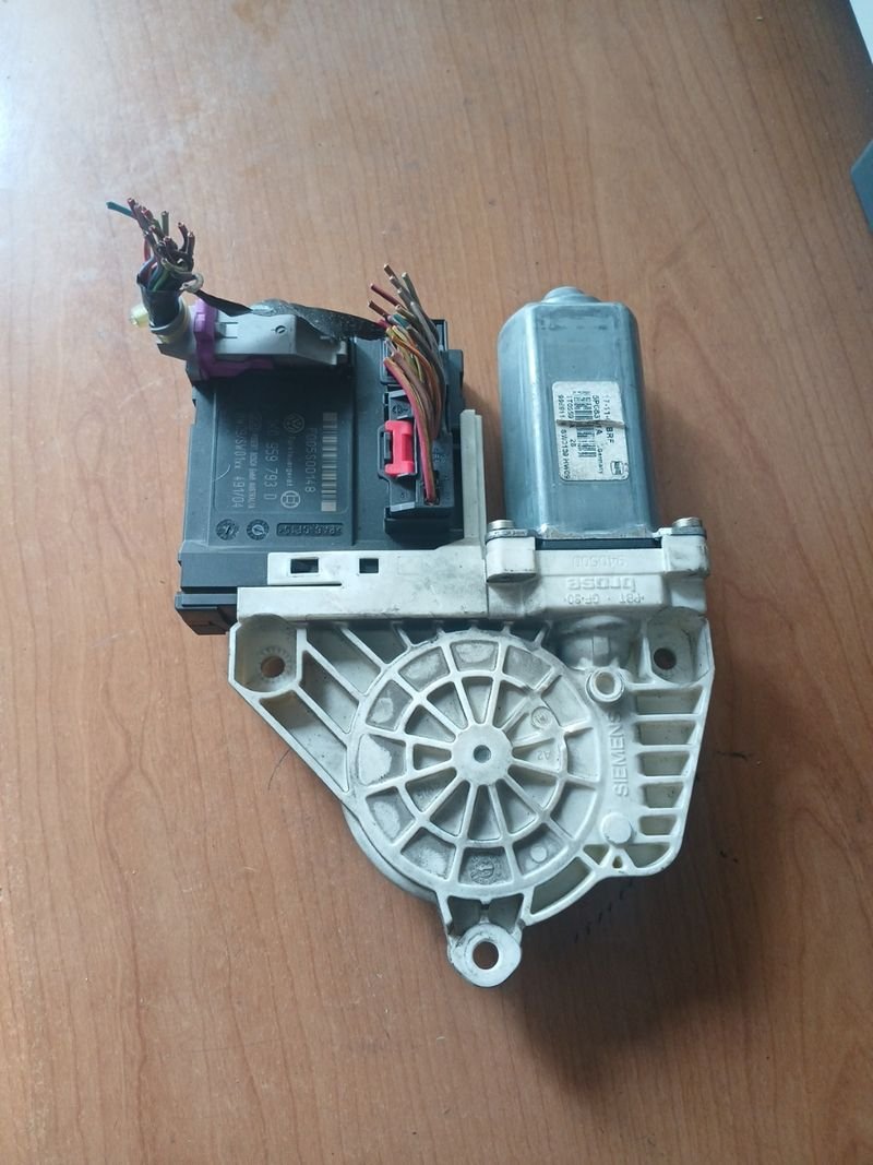 Motor Elevalunas Trasero Seat Altea | Ref. 1K0959704M