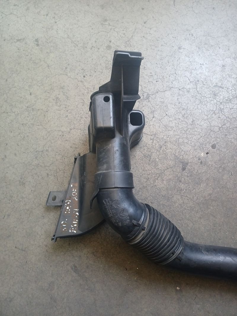 Conducto y tubo admision Peugeot 2008 1.6 HDI | Ref. 96826476 - Imagen 3