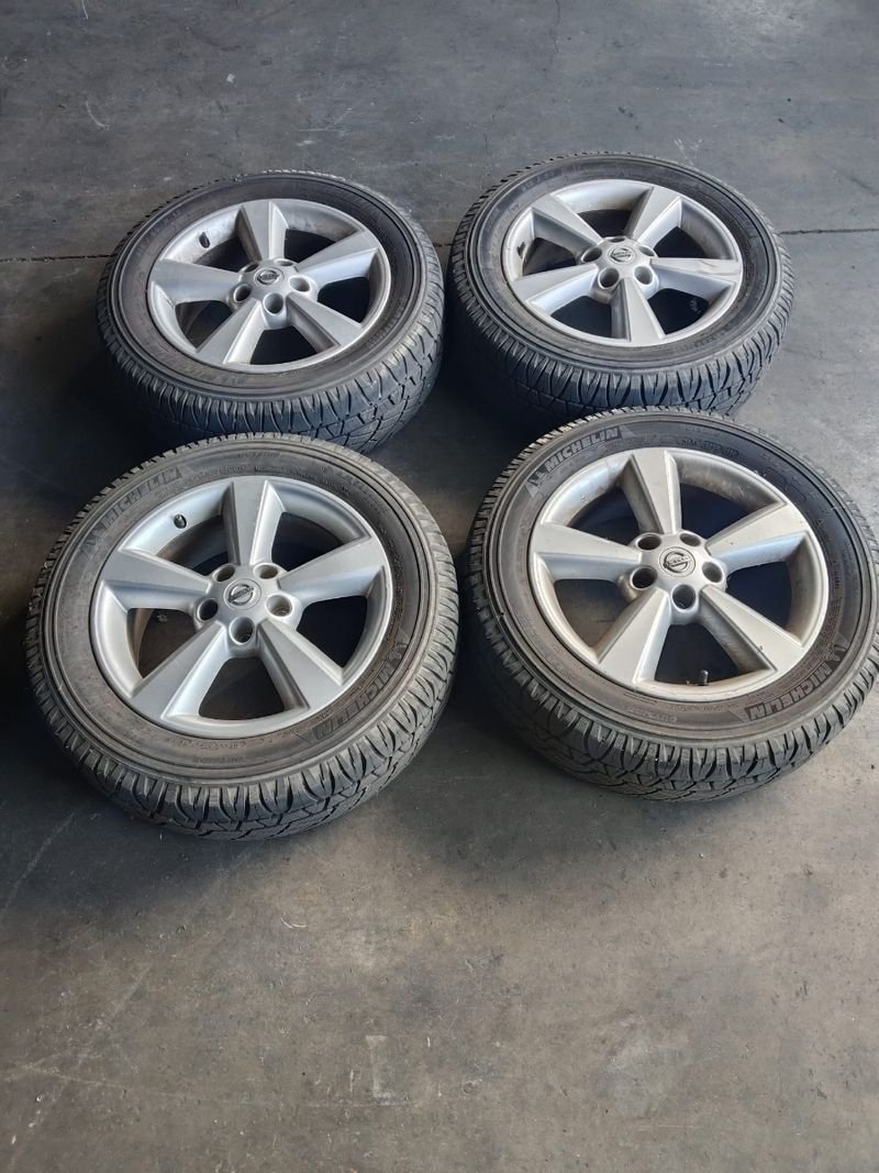 Llantas Nissan Qashqai 215/60/17 100H.