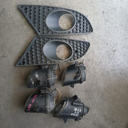 Rejillas y Faros Antiniebla Seat Leon 2006