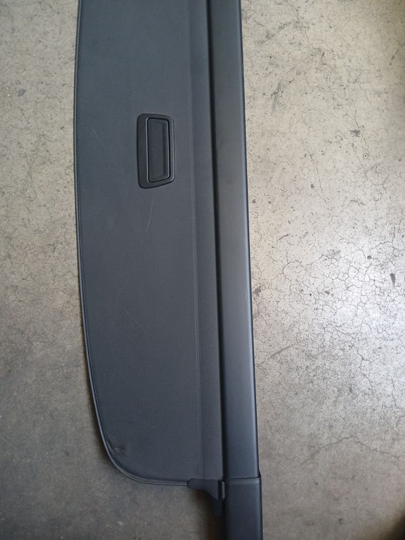 Bandeja Trasera Enrollable VW Tiguan 19 | Ref. 5NN8678712RX