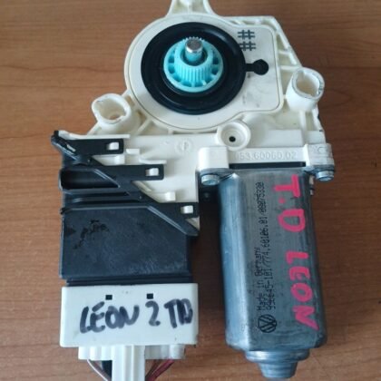 Motor y Centralita Elevalunas Seat Leon MK2 | Ref. 1K095904G