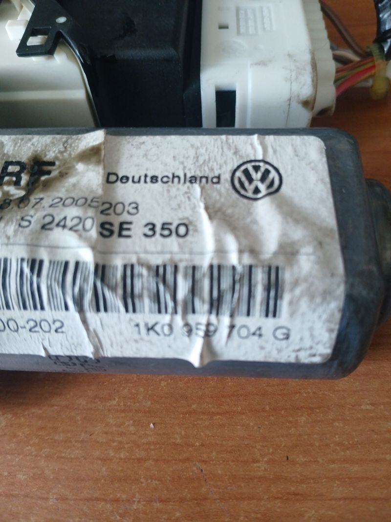 Motor y Centralita Elevalunas Seat Leon MK2 | Ref. 1K095904G - Imagen 3