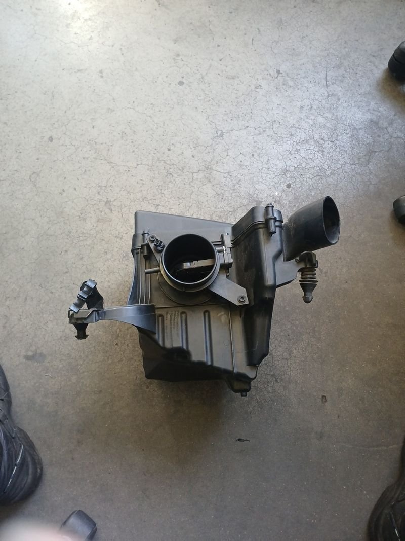 Caja Filtro Aire Ford C-MAX 1.6 TDCI - Imagen 2