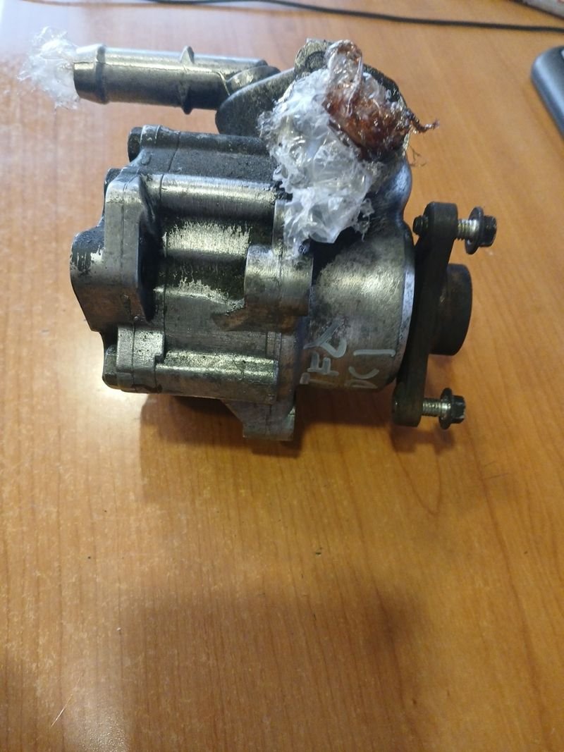 Bomba Dirección Renault Master 2.5 DCI 07 - Imagen 3