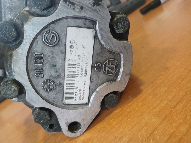 Bomba Dirección Renault Master 2.5 DCI 07 - Imagen 4